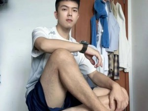 Chinese壮男Gay野战强迫Tube;Chinese 壮男 Gay 野战强迫 Tube 视频：惊人的野外性行为背后的强迫真相