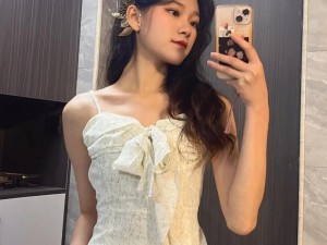 个子矮的女生穿着这款衣服显得更高挑