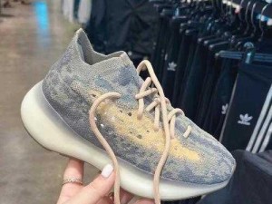 Yeezy380 水蜜桃更加精彩回复，打造时尚舒适新体验